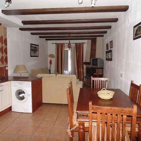 Apartamentos Rurales La Muralla II Canete  ภายนอก รูปภาพ