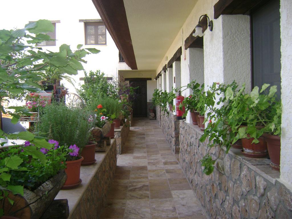 Apartamentos Rurales La Muralla II Canete  ภายนอก รูปภาพ