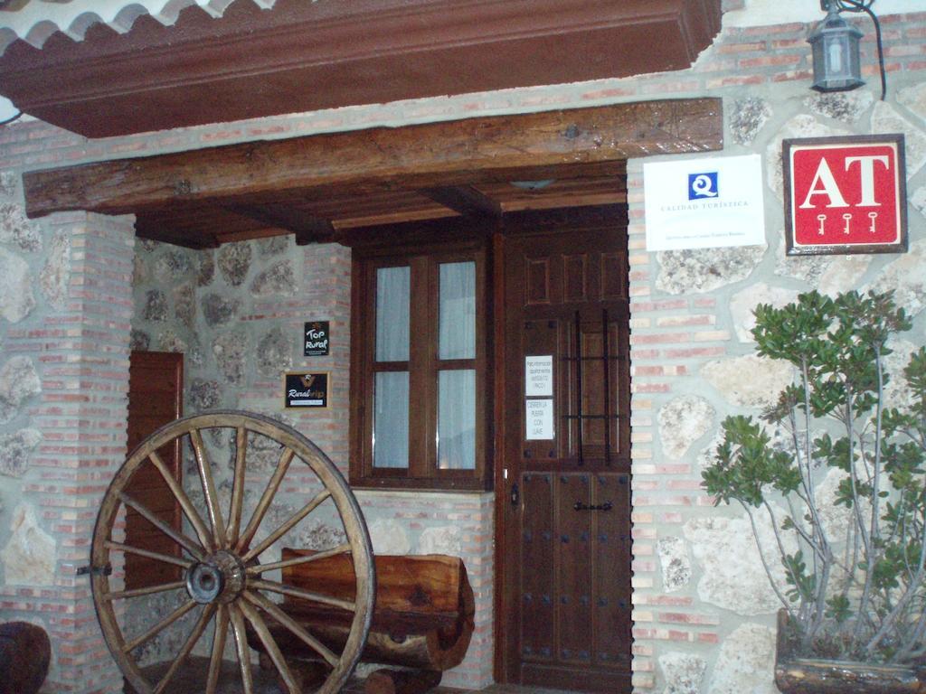 Apartamentos Rurales La Muralla II Canete  ภายนอก รูปภาพ