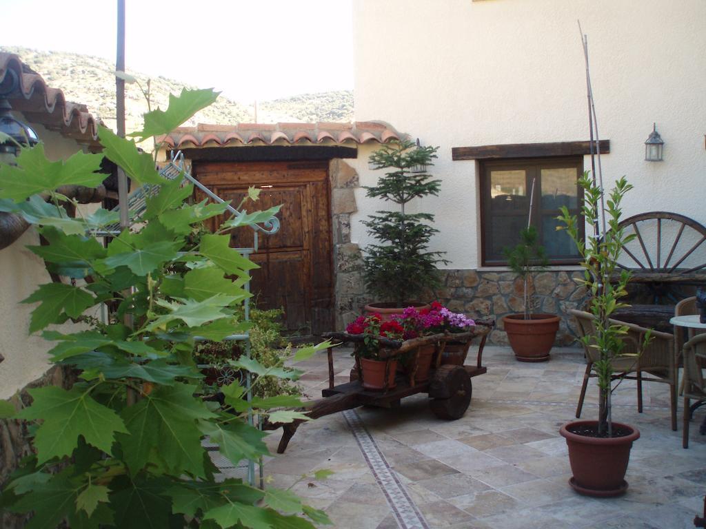 Apartamentos Rurales La Muralla II Canete  ภายนอก รูปภาพ