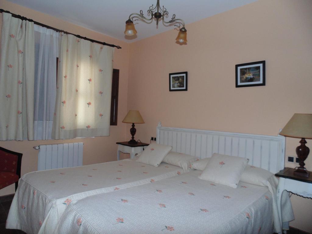 Apartamentos Rurales La Muralla II Canete  ภายนอก รูปภาพ