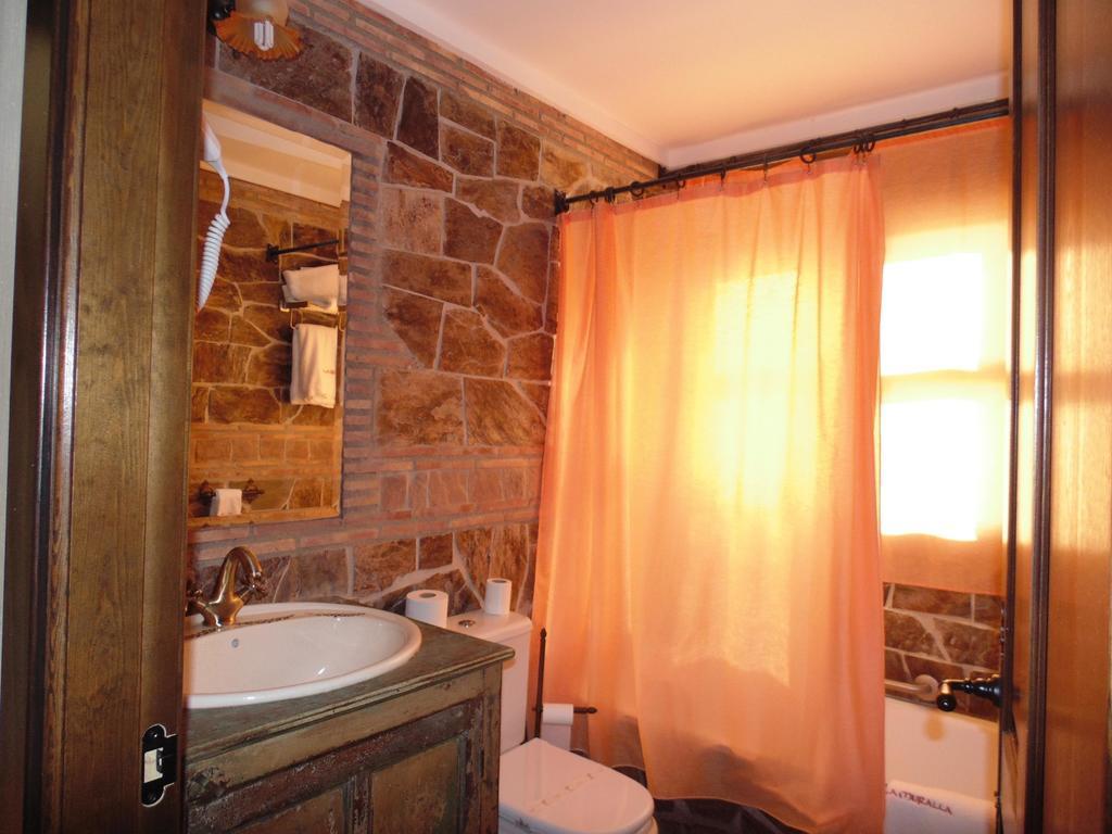 Apartamentos Rurales La Muralla II Canete  ภายนอก รูปภาพ